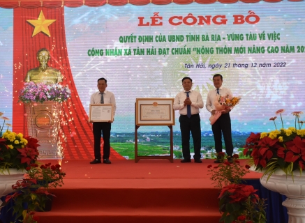 Lễ Công Bố Quyết Định Của UBND Tỉnh Bà Rịa – Vũng Tàu Về Việc Công Nhận Xã Tân Hải Đạt Chuẩn “Nông Thôn Mới Nâng Cao Năm 2021”