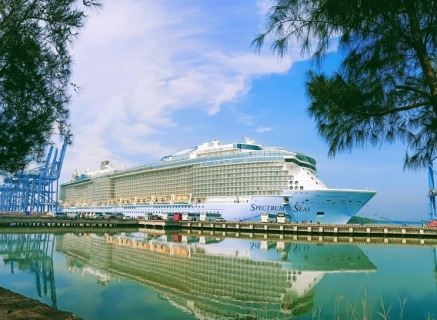Siêu tàu Spectrum of the Seas đưa hơn 4.000 du khách đến Bà Rịa – Vũng Tàu
