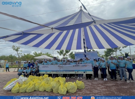 HƯỞNG ỨNG NGÀY QUỐC TẾ LÀM SẠCH BỜ BIỂN TẠI XÃ LONG SƠN