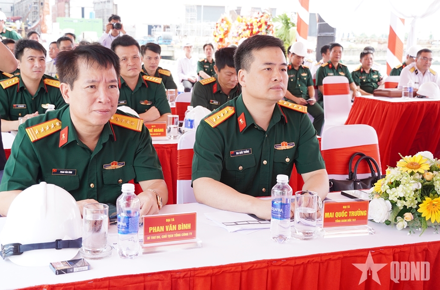 Tổng công ty Ba Son tổ chức lễ hạ thủy tàu vận tải quân sự