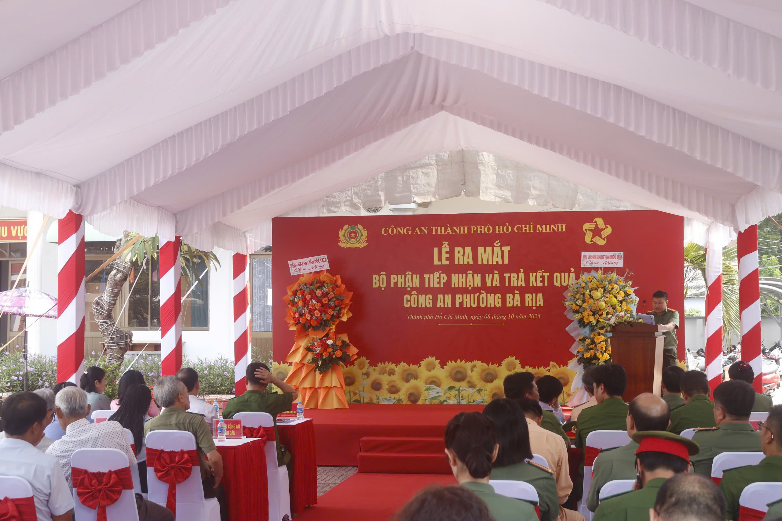 Buổi lễ ra mắt Bộ phận Một cửa tại Công an phường Bà Rịa