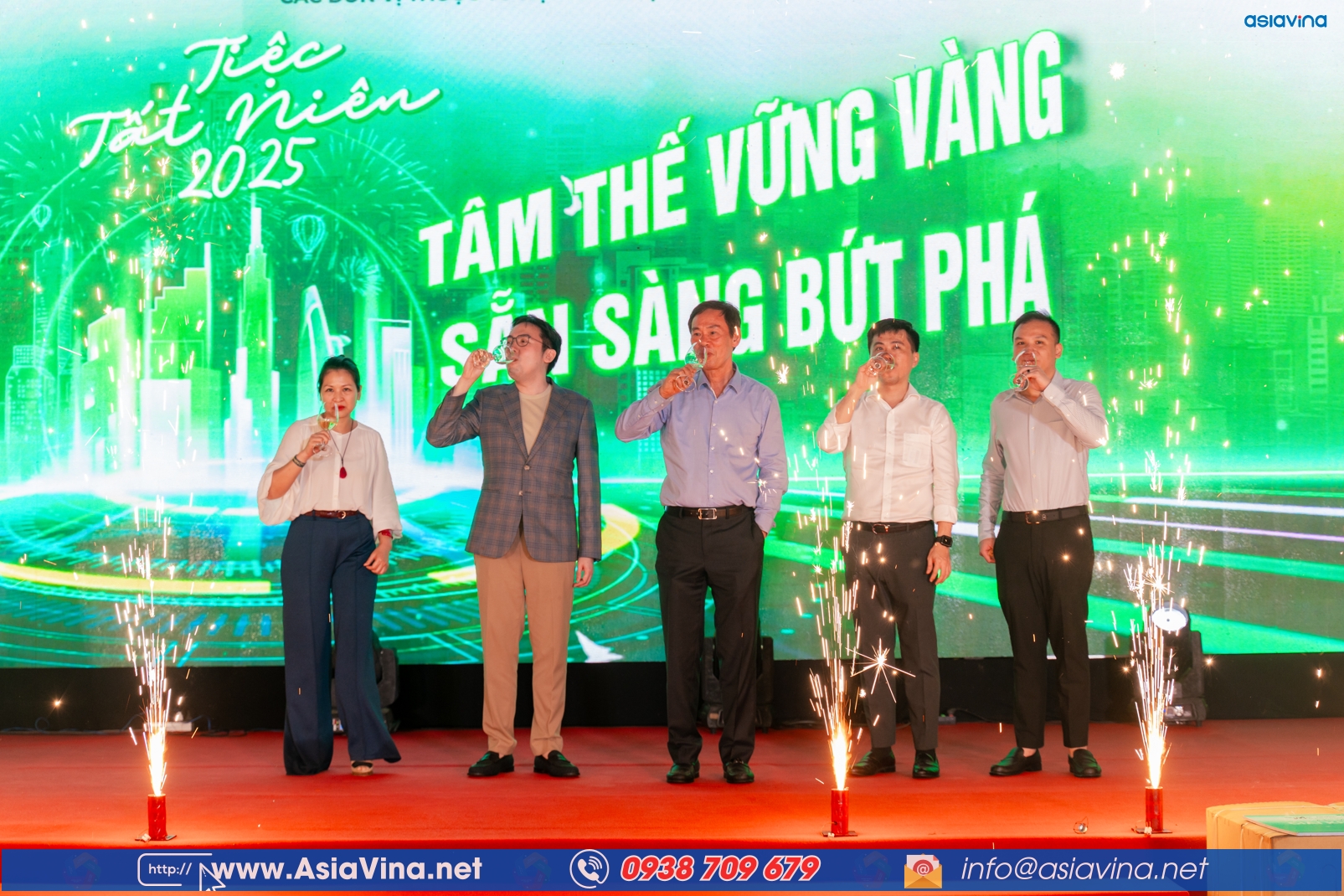 to-chuc-tiec-tat-nien-tron-goi-tai-nhon-trach