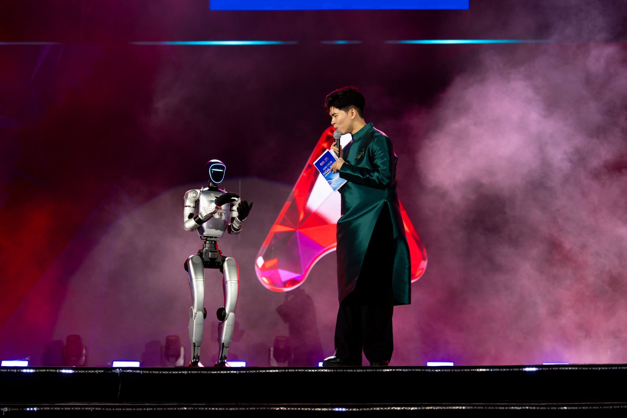 cho-thue-robot-su-kien-tai-tphcm