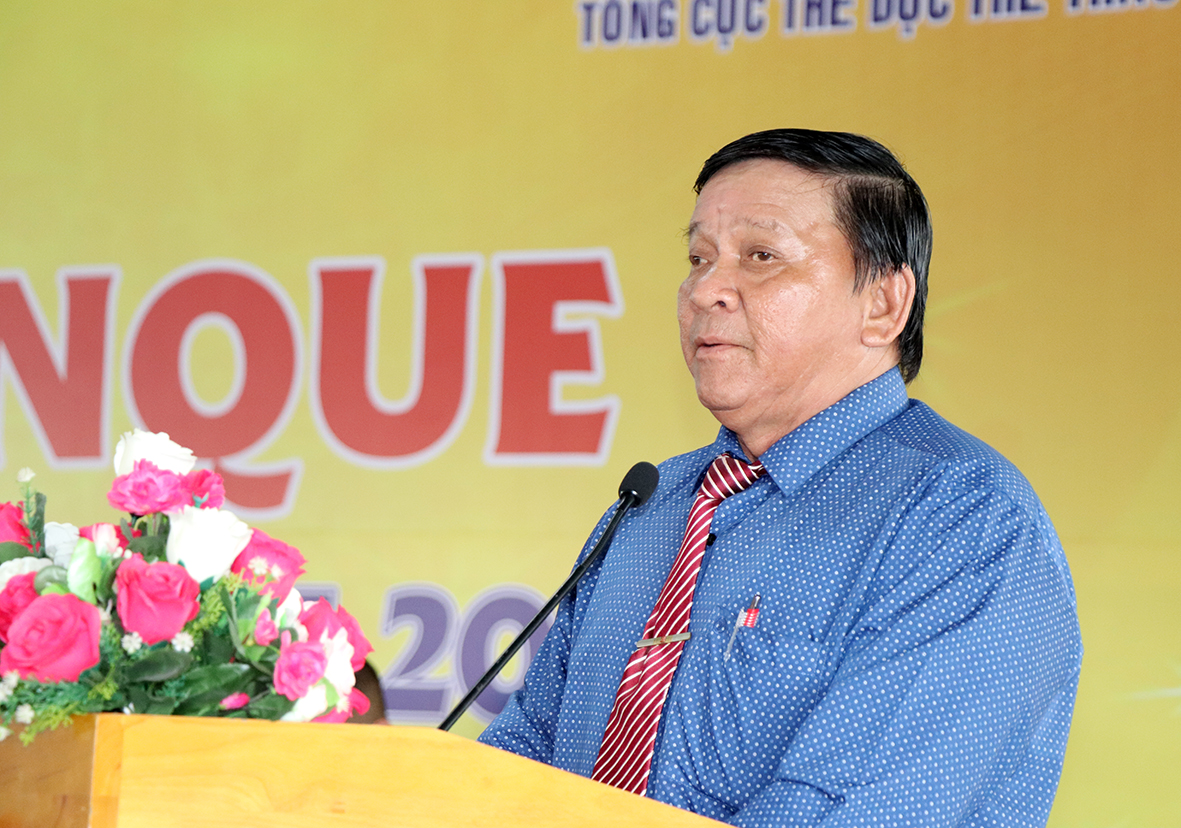 Ông Đặng Văn Cường, Giám đốc Trung tâm Huấn luyện và Thi đấu TDTT tỉnh phát biểu khai mạc giải.