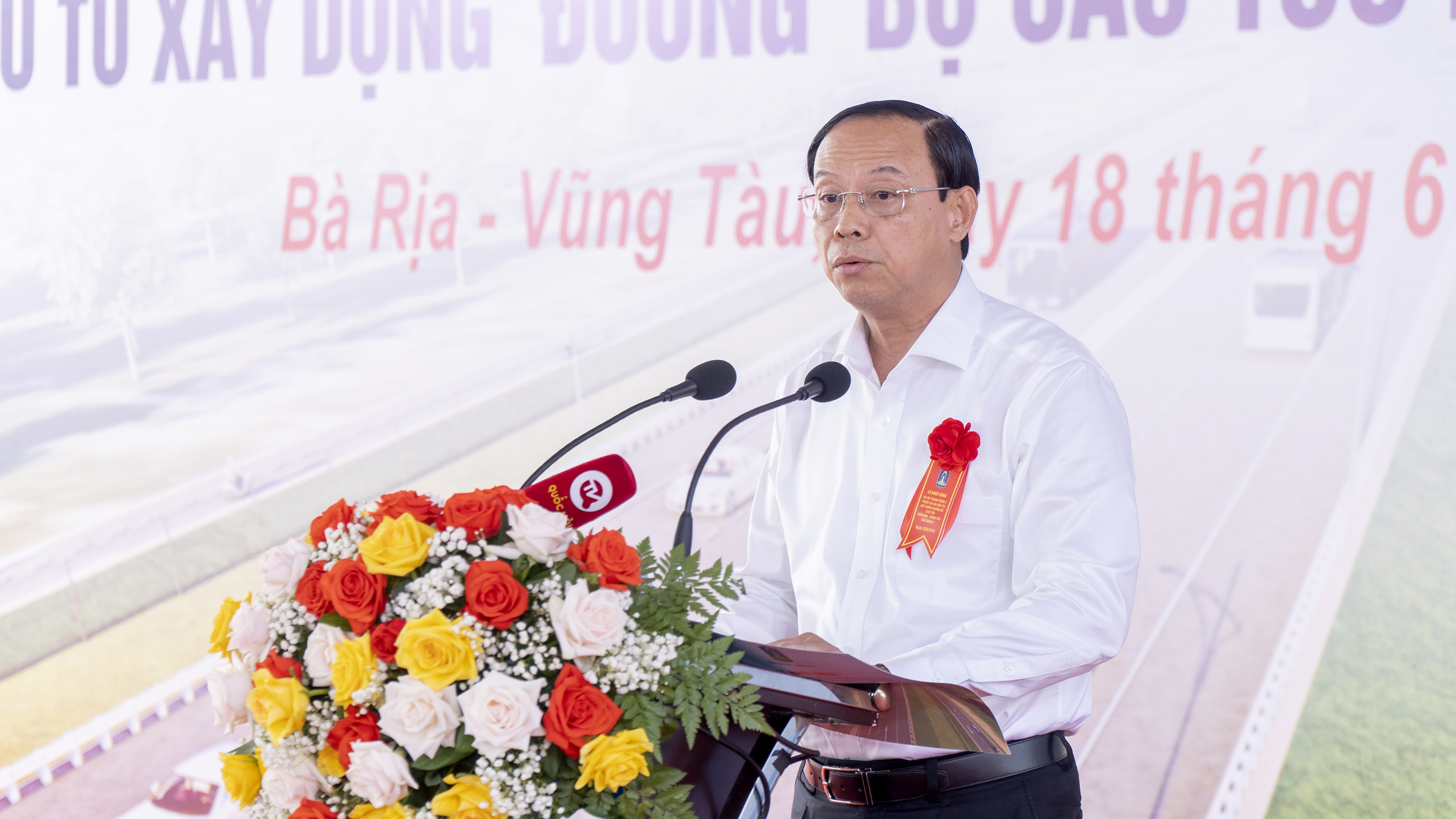 Ông Nguyễn Văn Thọ, Chủ tịch UBND tỉnh phát biểu tại lễ khởi công dự án thành phần 3 cao tốc Biên Hòa-Vũng Tàu. 