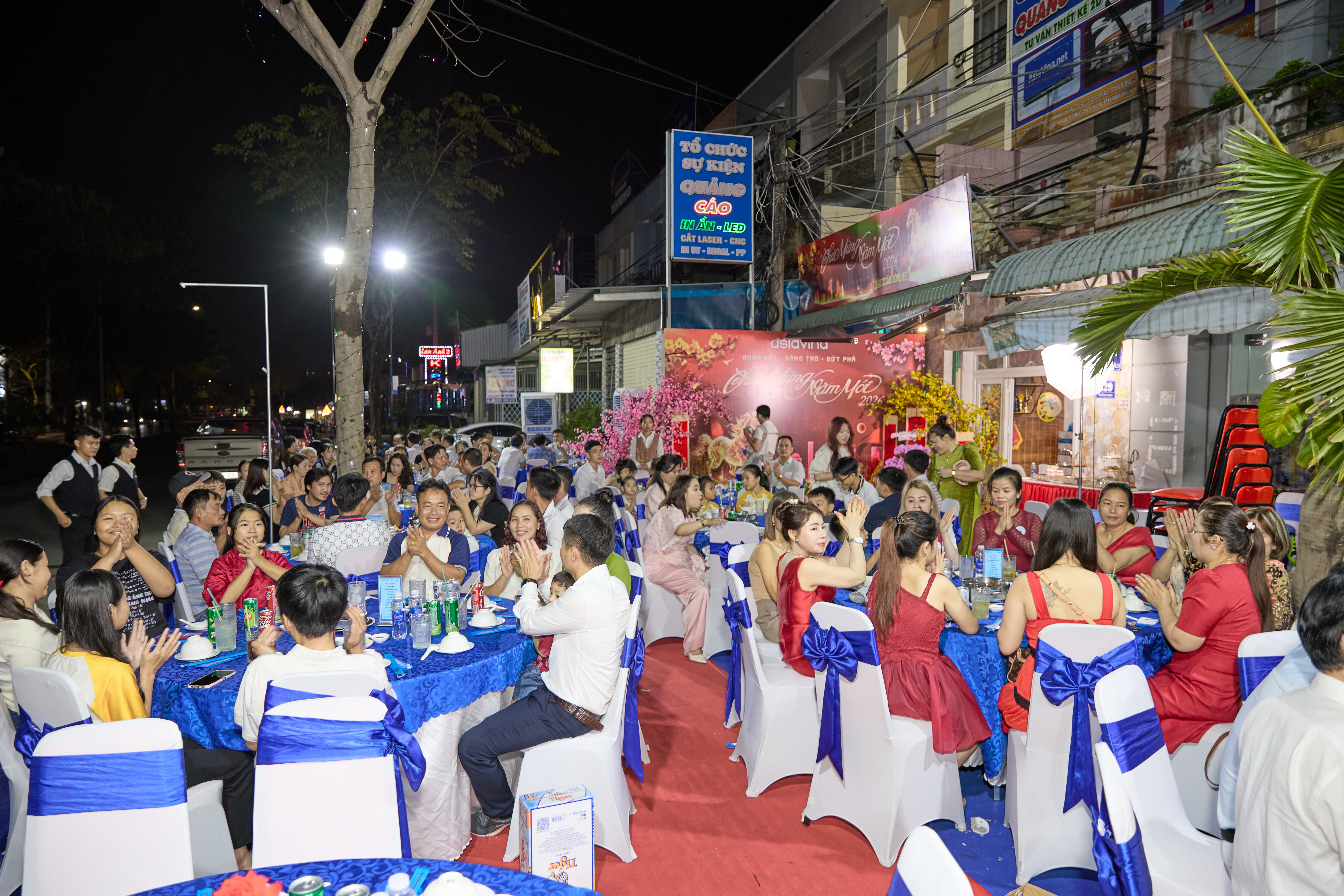 to-chuc-tat-nien-tron-goi-tphcm