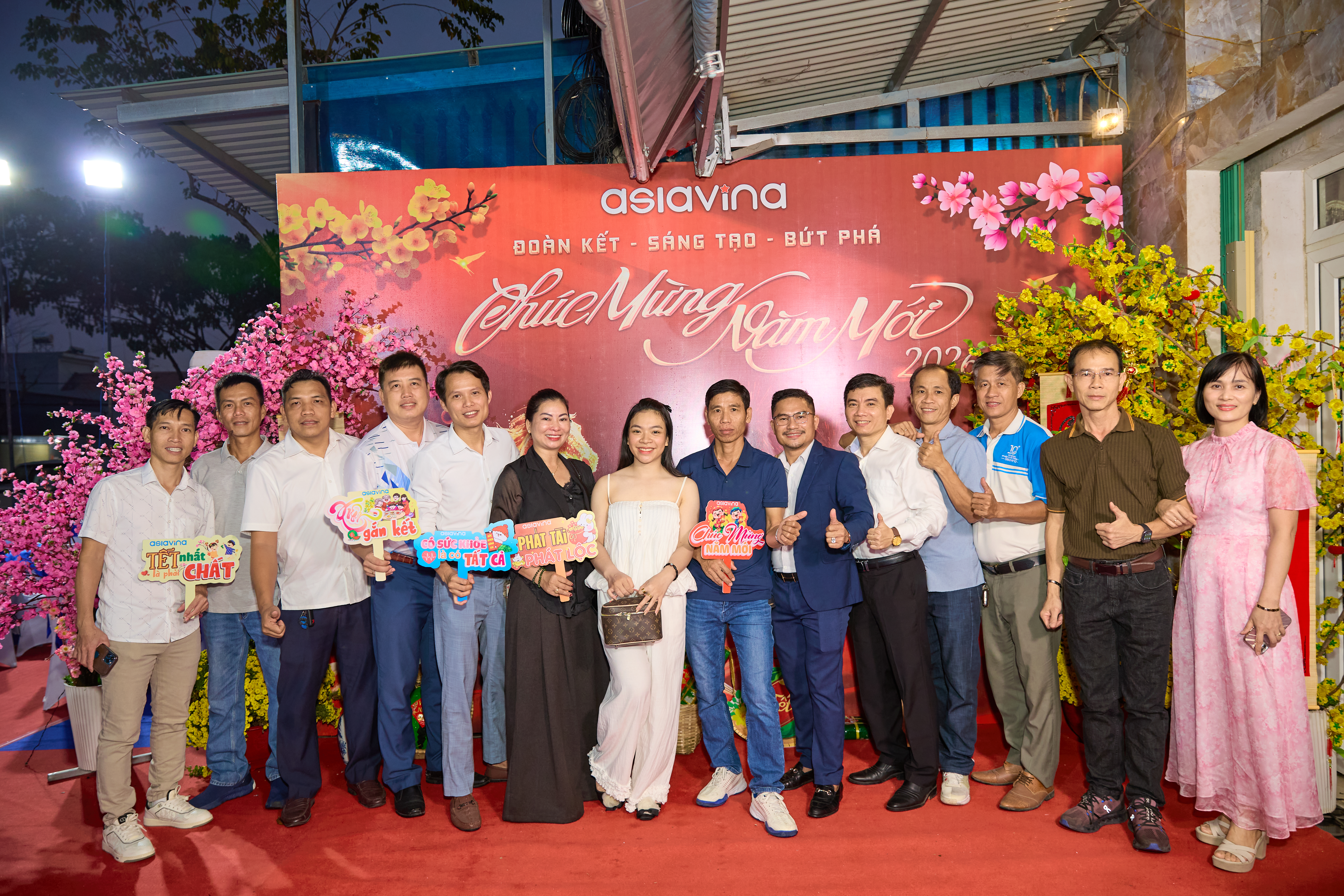 tat-nien-cong-ty-asia-vina