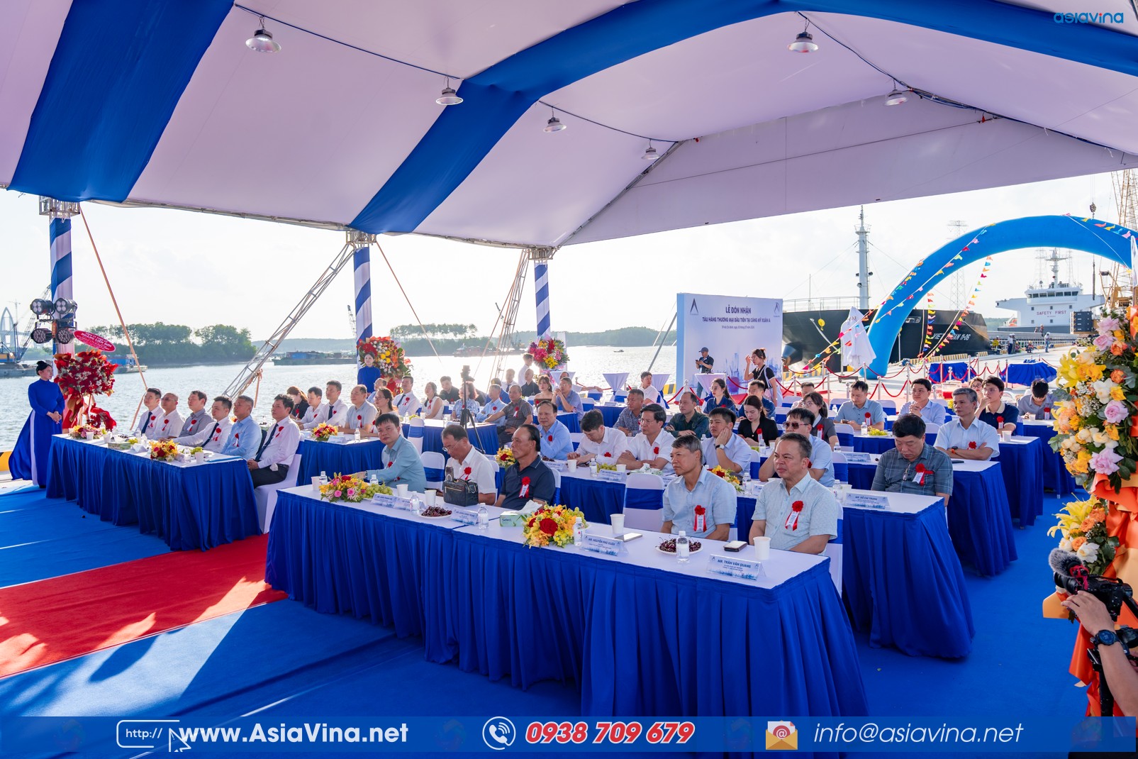 le-don-nhan-tau-hang-thuong-mai-dau-tien-tai-cang-my-xuan-a